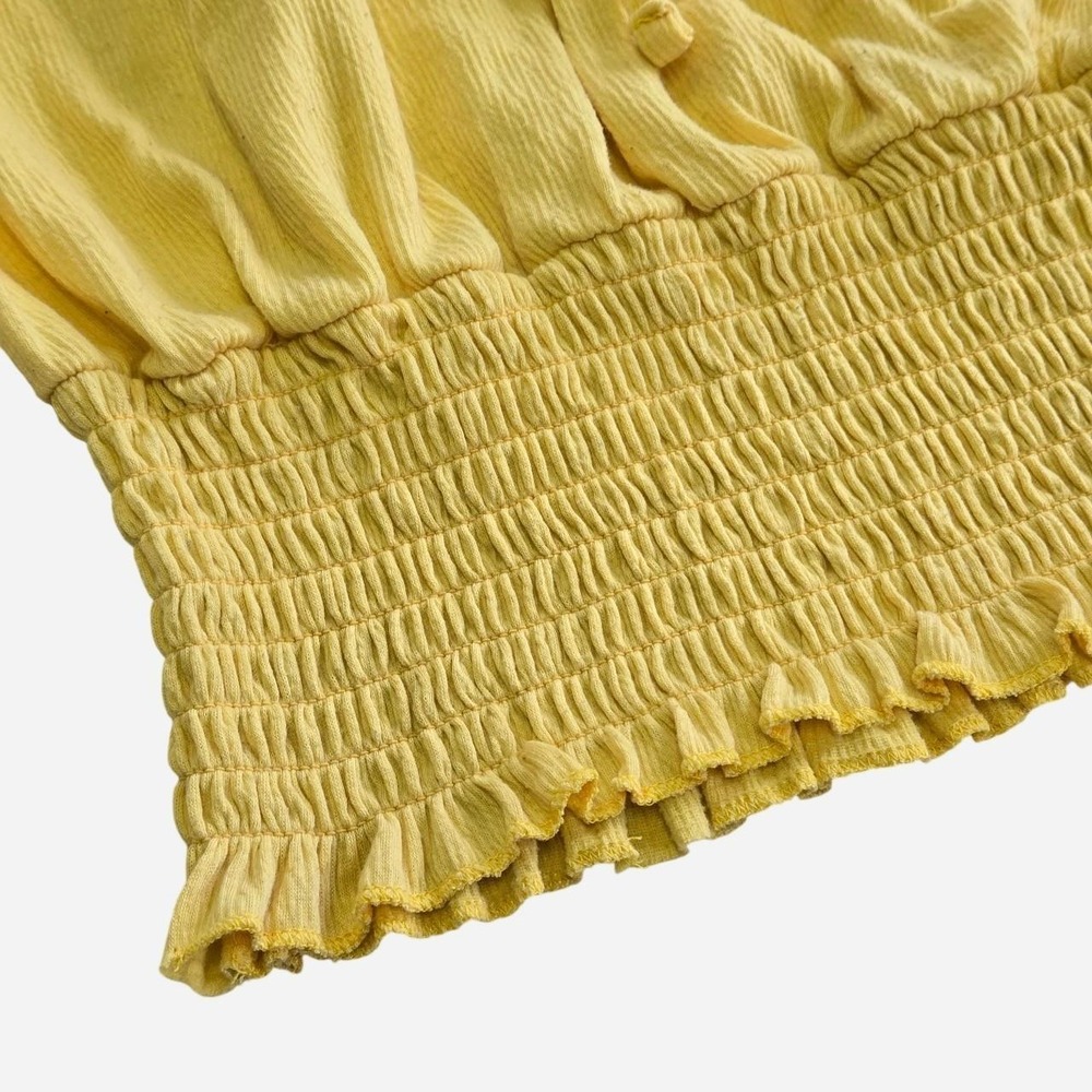 Butter yellow smocked crop top - Picture 3 of 6